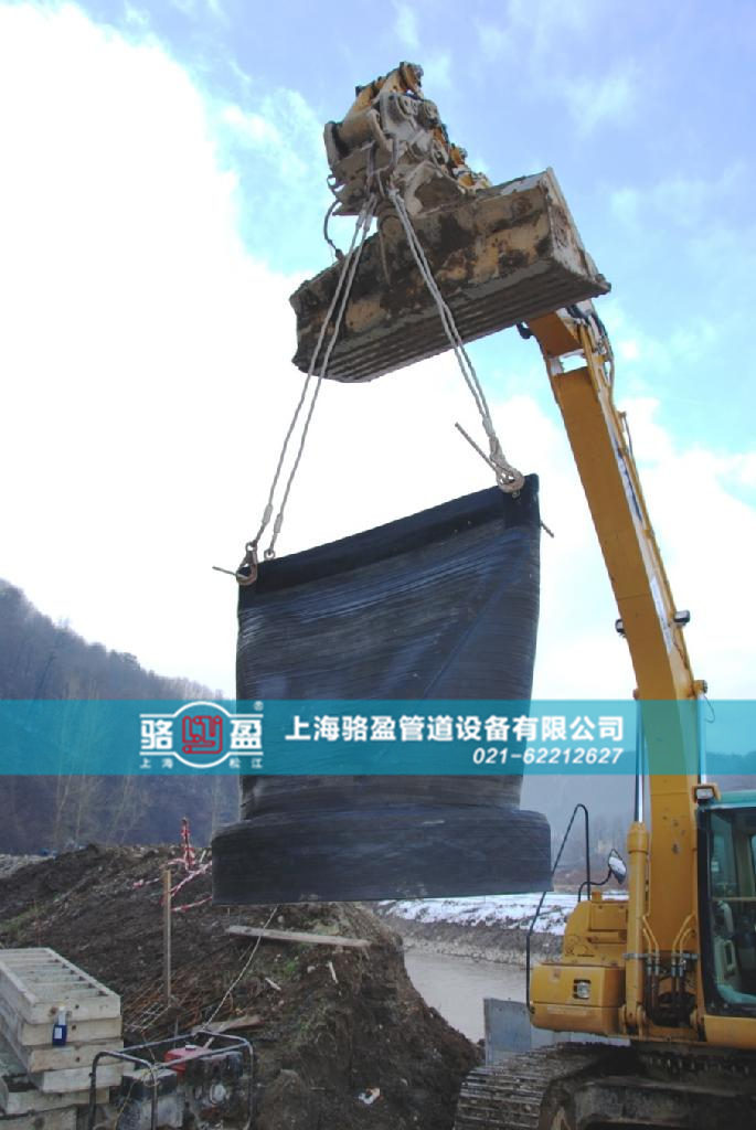 大口徑橡膠法蘭式<a href=http://www.icuqq.cn/ target=_blank class=infotextkey><a href=http://www.icuqq.cn target=_blank class=infotextkey>鴨嘴閥</a></a>安裝圖