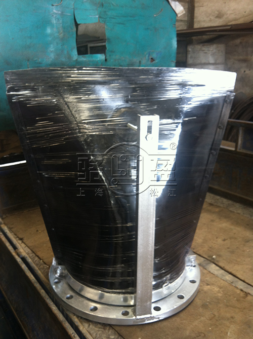 [自定義列表者提幾條建議。<BR> 當(dāng)購買鴨嘴閥時,先需要先選對廠家,誠信好,質(zhì)量高的廠家對產(chǎn)品的質(zhì)量會嚴(yán)格把關(guān),其次就是選擇適合自己的產(chǎn)品,不同的地區(qū)需要不一樣的材質(zhì)制作的鴨嘴閥,對于這點請各位客戶認(rèn)真對待,后,客戶們應(yīng)該注意的就是那些假冒偽劣的產(chǎn)品,認(rèn)準(zhǔn)防偽標(biāo)識,將假冒的統(tǒng)統(tǒng)扼殺。駱盈管道是重慶市北碚區(qū)鴨嘴閥生產(chǎn)的老廠家,有著多年的生產(chǎn)經(jīng)驗,對質(zhì)量的要求也有著嚴(yán)格的質(zhì)量要求,歡迎新老客戶前來選購。駱盈管道生產(chǎn)的管道配件嚴(yán)格按照~生產(chǎn)標(biāo)準(zhǔn)生產(chǎn),不僅如此,駱盈鴨嘴閥價格更是相當(dāng)實惠,特別是DN300的鴨嘴閥價格更是在業(yè)內(nèi)都是非常具有競爭力的。對于用戶來說,產(chǎn)品的性能為重要,重慶市北碚區(qū)鴨嘴閥好不好先看它的廠家實力怎么樣,駱盈管道專注管道配件行業(yè)二十多年,產(chǎn)品質(zhì)量經(jīng)得起時間的檢驗,并且我公司的鴨嘴閥產(chǎn)品常年銷往世界三十多個~和地區(qū),長久以來受到了廣大新老用戶的一致好評和支持,并且駱盈管道將在下一步的發(fā)展規(guī)劃中將繼續(xù)保證產(chǎn)品的高質(zhì)量,努力為用戶提供良好高效的管道配件產(chǎn)品而不斷努力。 <p style=