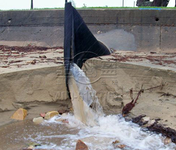 法蘭式<a href=http://www.icuqq.cn/ target=_blank class=infotextkey><a href=http://www.icuqq.cn target=_blank class=infotextkey>鴨嘴閥</a></a>正在使用現(xiàn)場圖