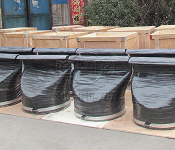 [自定義列表返竄,滿足室內排水溝與室外排水管的水(氣)封要求。鴨嘴閥工作原理簡單,當液體經過閥門時,閥門打開,當流量或壓力增大時,鴨嘴閥的張開幅度也隨之增大, 當水流停止時,鴨嘴閥屬于準水封裝置,也可阻隔室外檢查井的臭氣返竄和解決室外檢查井水位高漲時污水倒灌入室內的問題。<BR> 一般室內排水溝內有較多的固定垃圾,經過室內明水溝出水口柵條的過濾和沉沙坑的沉淀后,基本上不存在固體垃圾流經鴨嘴閥得現象,不會影響重慶市梁平縣鴨嘴閥的正常啟閉和排水溝的順暢。鴨嘴閥的橡膠結構密封性好,下水道的臭氣無法返竄,利用這原理可把鴨嘴閥應用到建筑井水設計中,鴨嘴閥與室內明溝出水口的結合可以使井水順暢的同時防止下水道抽泣的回流,可更好的替代“水封裝置”的功能,解決了密封裝置存在的一系列弊端。<BR> 重慶市梁平縣鴨嘴閥還可以防止洪水及污水倒灌流入街道下水道和地下室,能阻止城市內河洪水從下水道灌到街道,質量優于拍門,克服了拍門諸如關閉不嚴等一些缺陷,可有效阻隔管道下游的聲音返向傳播,避免重大損失,防止水位上升時,洪水倒灌流入污水處理廠、排澇泵站;阻止污水或有異味流體的氣味擴散,并可以隨時排水,在多雨季節,列入近設計的南寧市廣播電視中心800m2演播廳消防排水系統就采用了鴨嘴閥式的準隔音檢查井。<BR> 鴨嘴閥代替水井裝置運用到室內明溝排水系統時,一半多采用DN200的鴨嘴閥系統。從經濟投資上才比較,一般相同管徑的水封井投資約為2500元,而鴨嘴閥井投資約為5000元,高于一般水封井,但對于投資上百萬元的整個工程來講,增加一點投資換得長期安全運行、管理方便等優點是值得的。<BR> 駱盈管道生產的鴨嘴閥可以與室內明溝出水口聯合排水,既滿足排水順暢的同時又阻擋了臭氣的返竄,并且還能防止下水道污水回灌至室內,達到了系統長期安全運行的目的,駱盈管道是值得信賴的品牌,歡迎大家前來選購。不僅如此駱盈鴨嘴閥價格實惠,性能優良深受廣大新老用戶的喜愛,駱盈管道能夠生產十多種不同類型的重慶市梁平縣鴨嘴閥,大大增加了用戶選擇的多樣性和對比性,專業致力管道行業二十年,產品質量值得您的信賴。<p style=